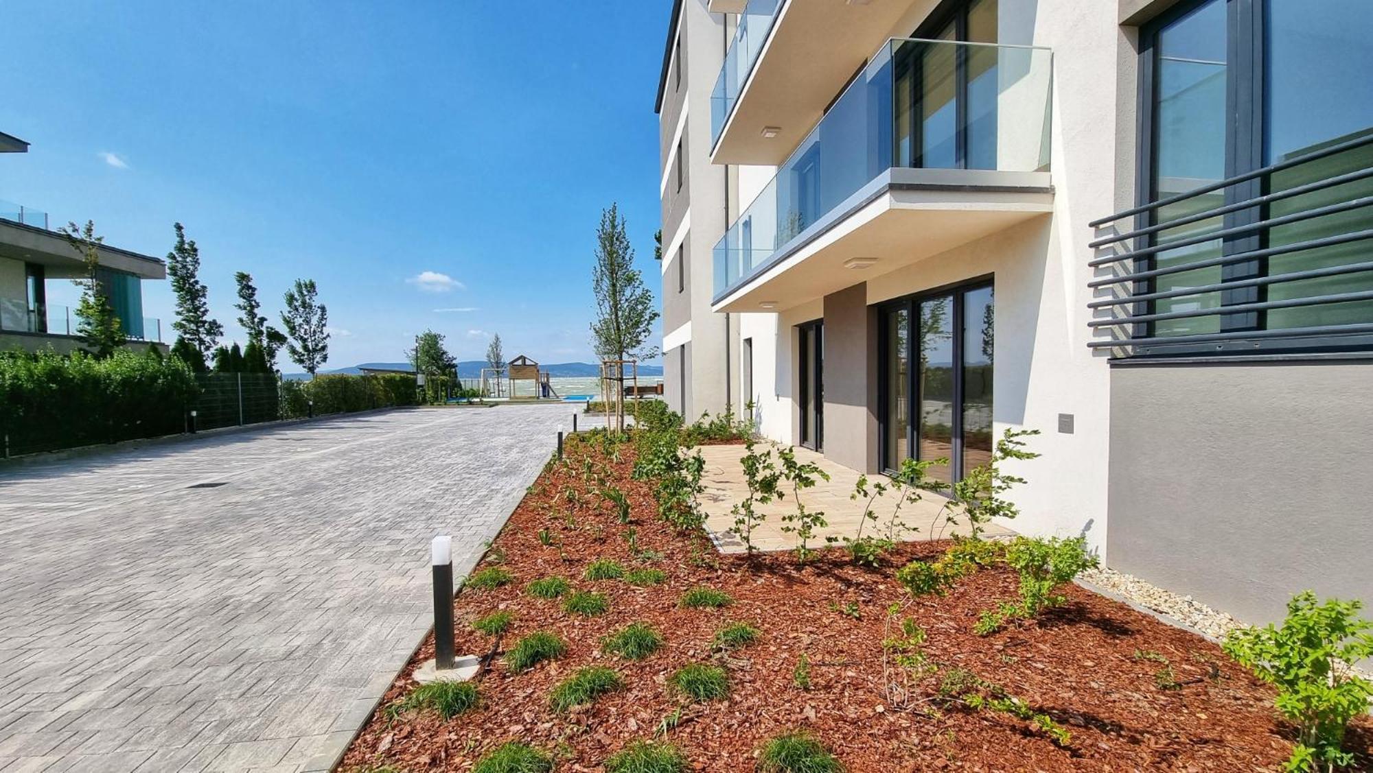 Platan Waterfront Residence Balatonboglár Exterior foto